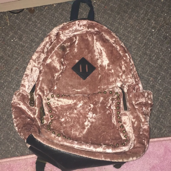 Cute rose gold backpack - Picture 1 of 3